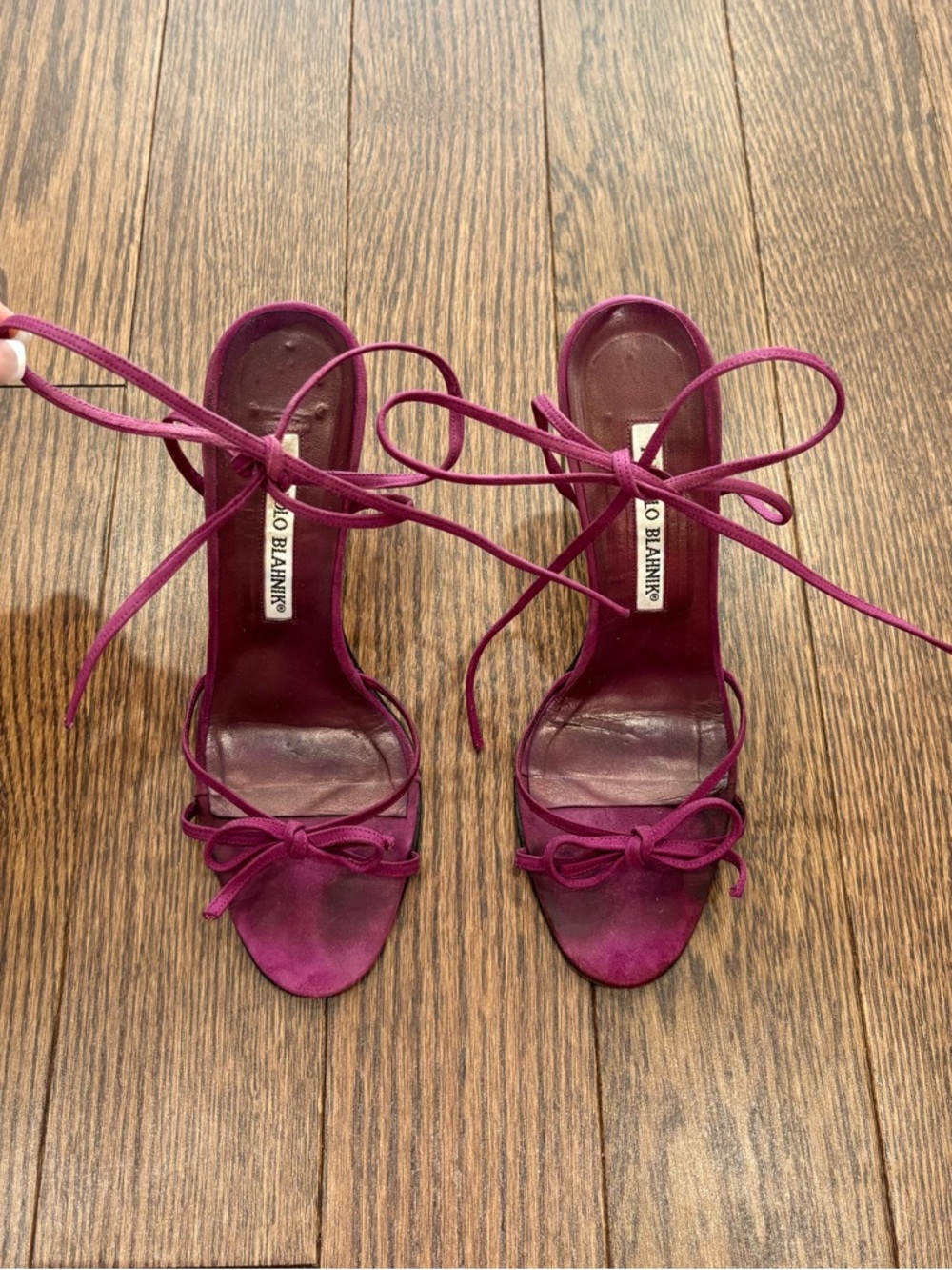 Authentic Manolo Blahnik heels - Picture 2 of 9